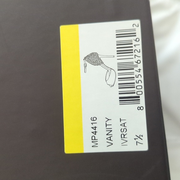 Badgley Mischka heels. Size 7.5 - Picture 8 of 10